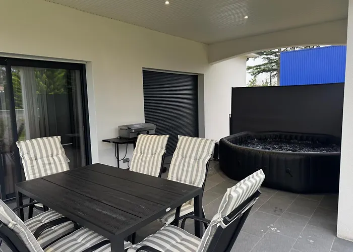 ヴィラ Entiere モントーバン